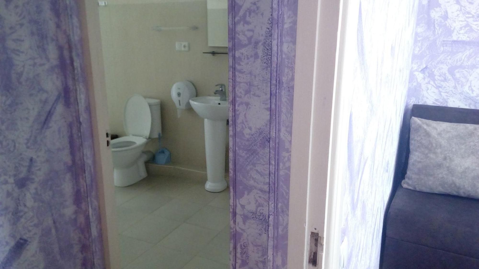 Hotel Isani Tbilisi Quarto foto