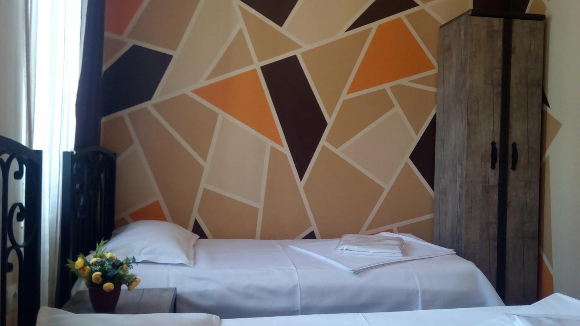 Hotel Isani Tbilisi Quarto foto